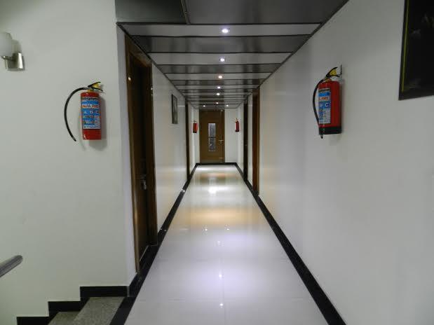 Hotel Parth Inn Ghaziabad Buitenkant foto