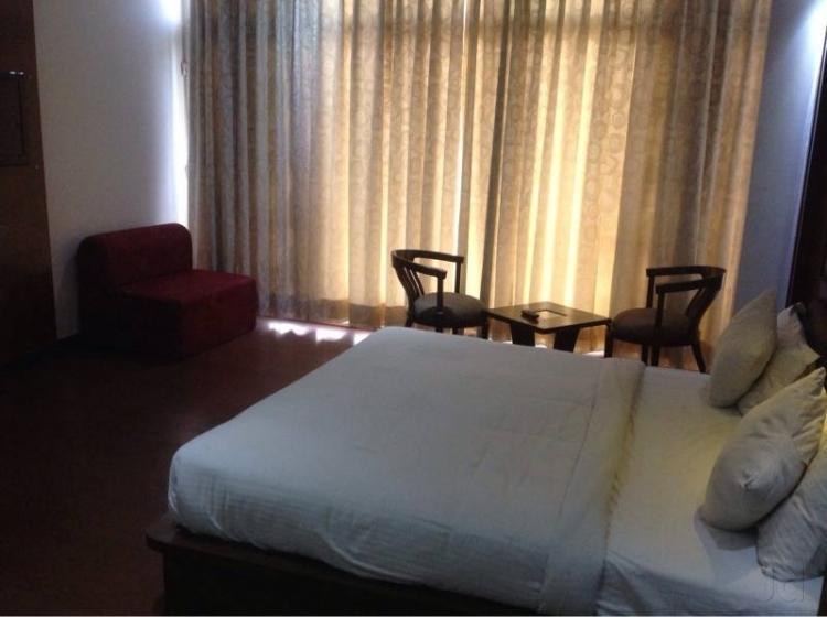 Hotel Parth Inn Ghaziabad Buitenkant foto