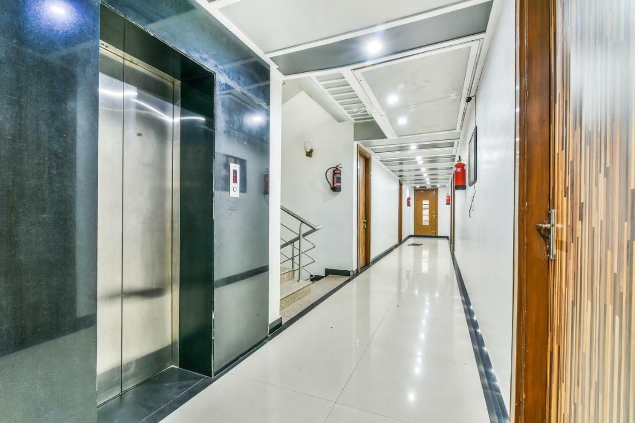 Hotel Parth Inn Ghaziabad Buitenkant foto