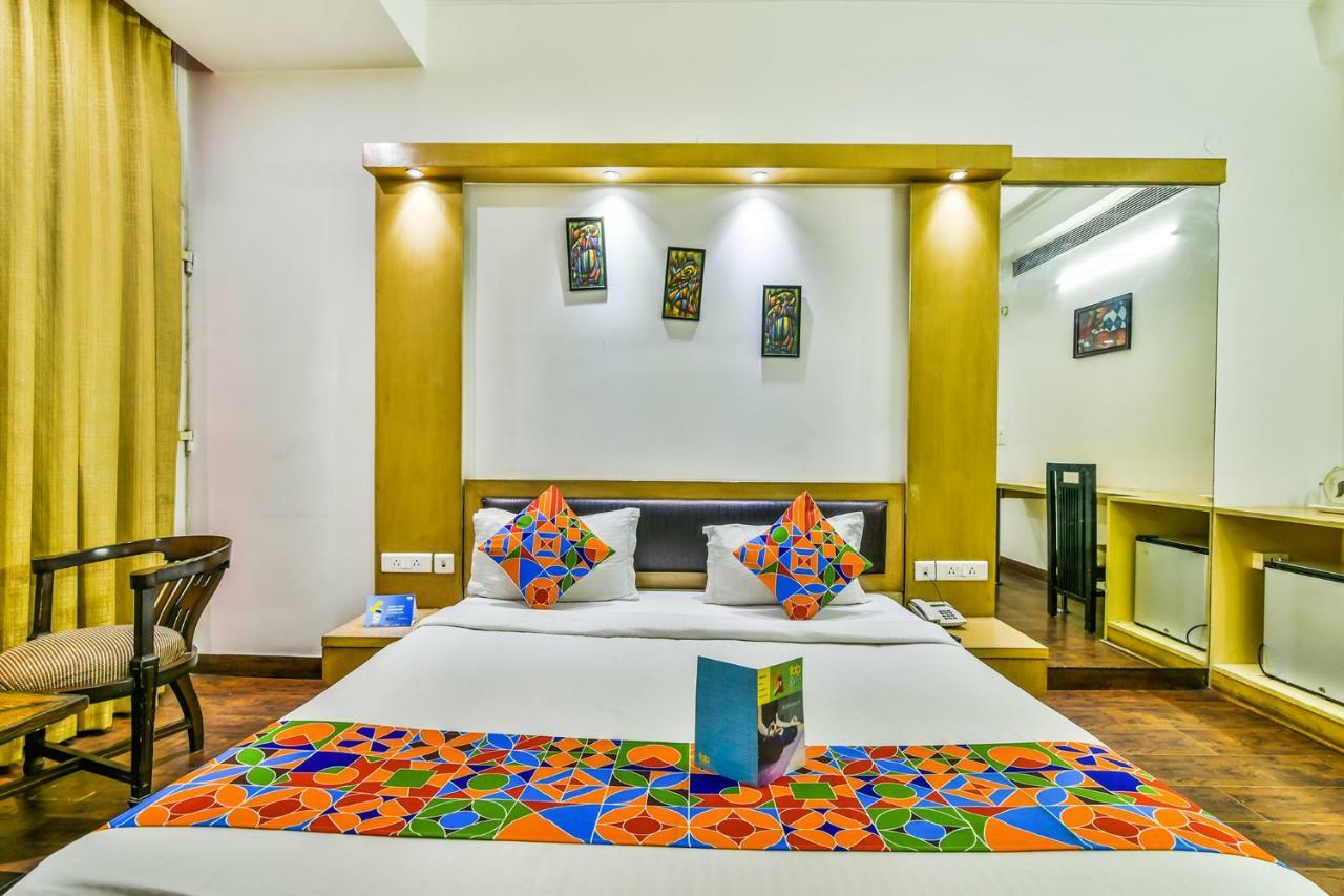 Hotel Parth Inn Ghaziabad Buitenkant foto