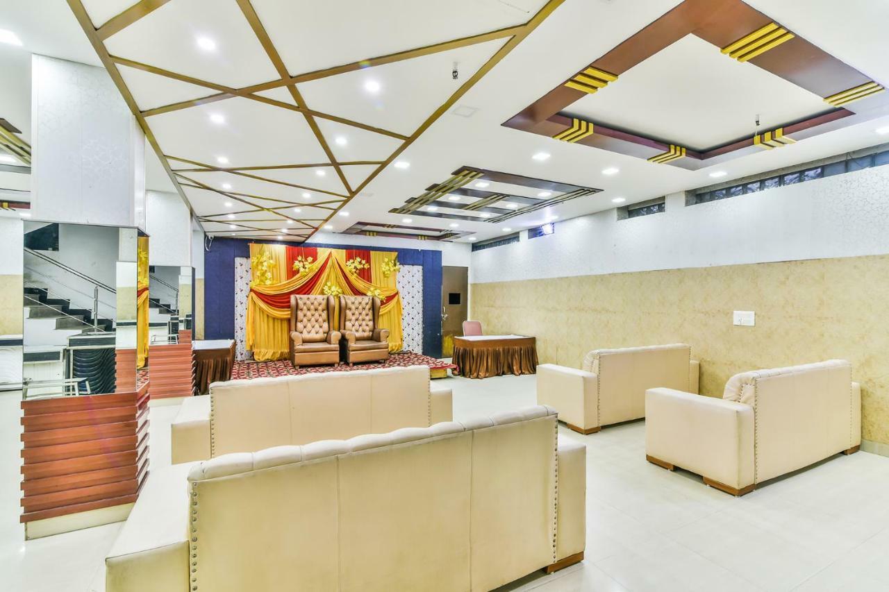 Hotel Parth Inn Ghaziabad Buitenkant foto