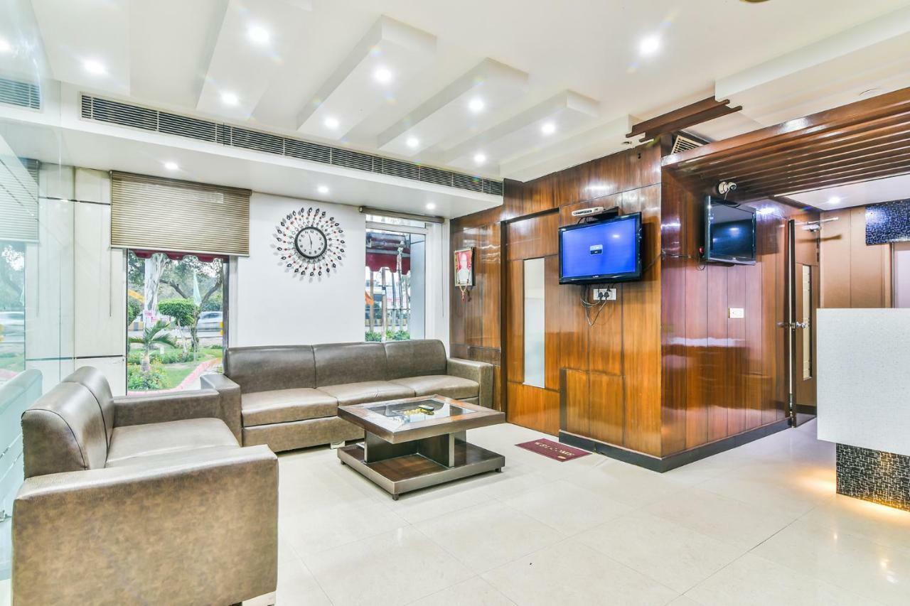 Hotel Parth Inn Ghaziabad Buitenkant foto