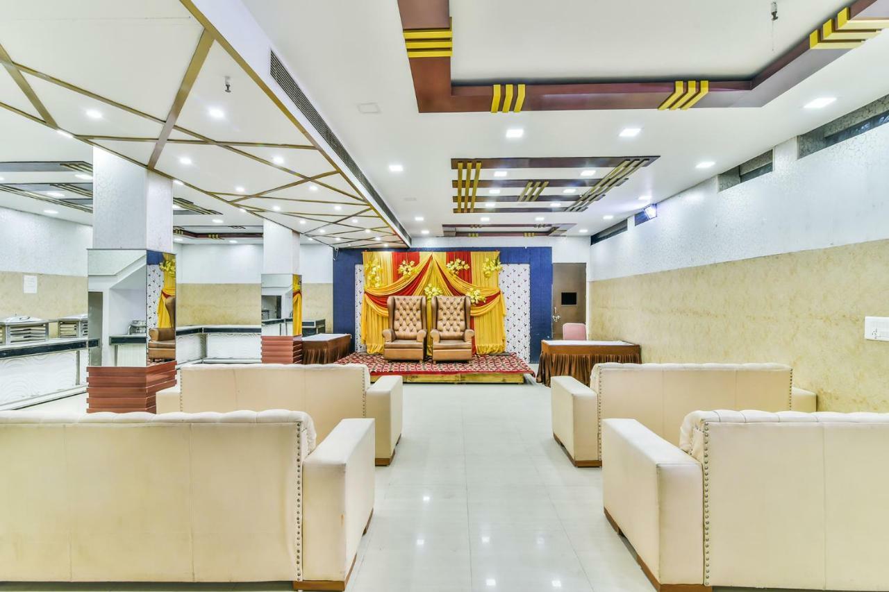 Hotel Parth Inn Ghaziabad Buitenkant foto
